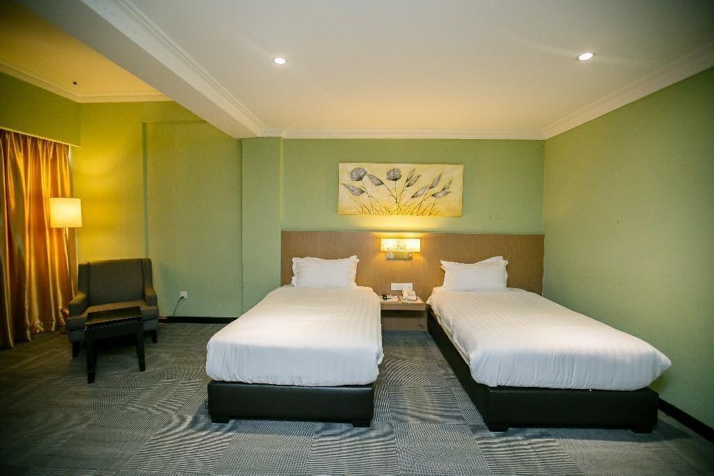 Merdeka Hotel Клуанг Екстер'єр фото