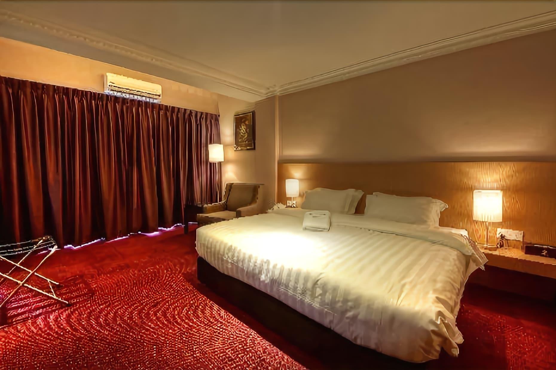 Merdeka Hotel Клуанг Екстер'єр фото