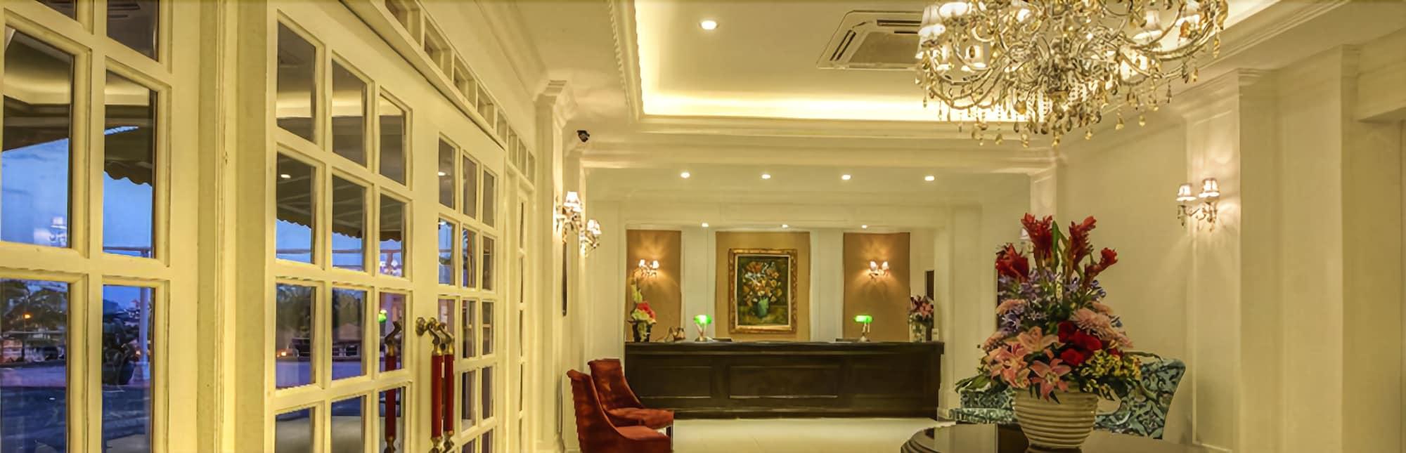 Merdeka Hotel Клуанг Екстер'єр фото