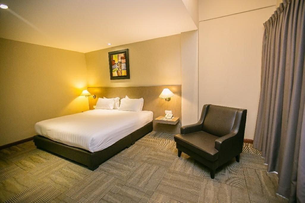 Merdeka Hotel Клуанг Екстер'єр фото