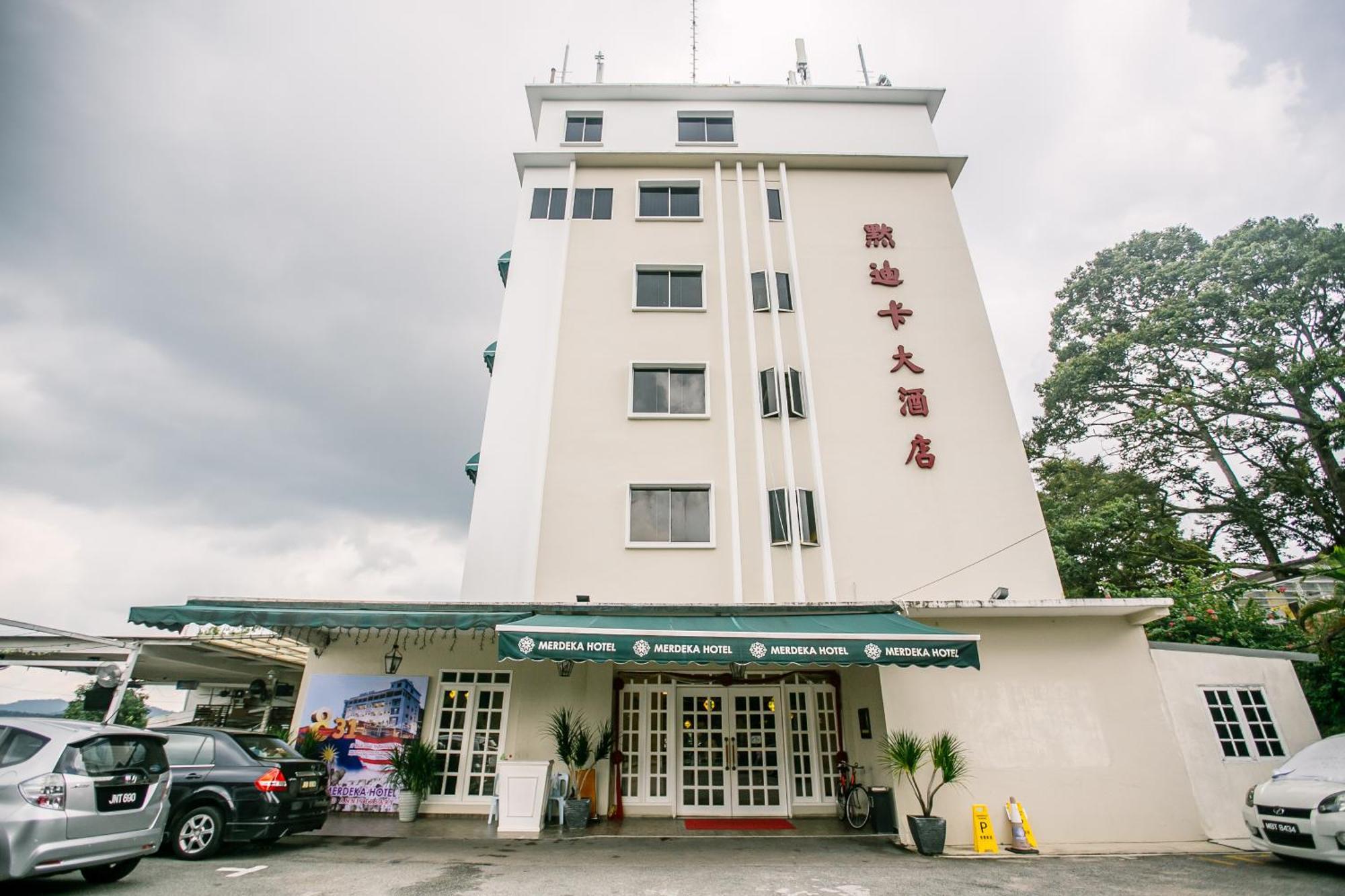 Merdeka Hotel Клуанг Екстер'єр фото