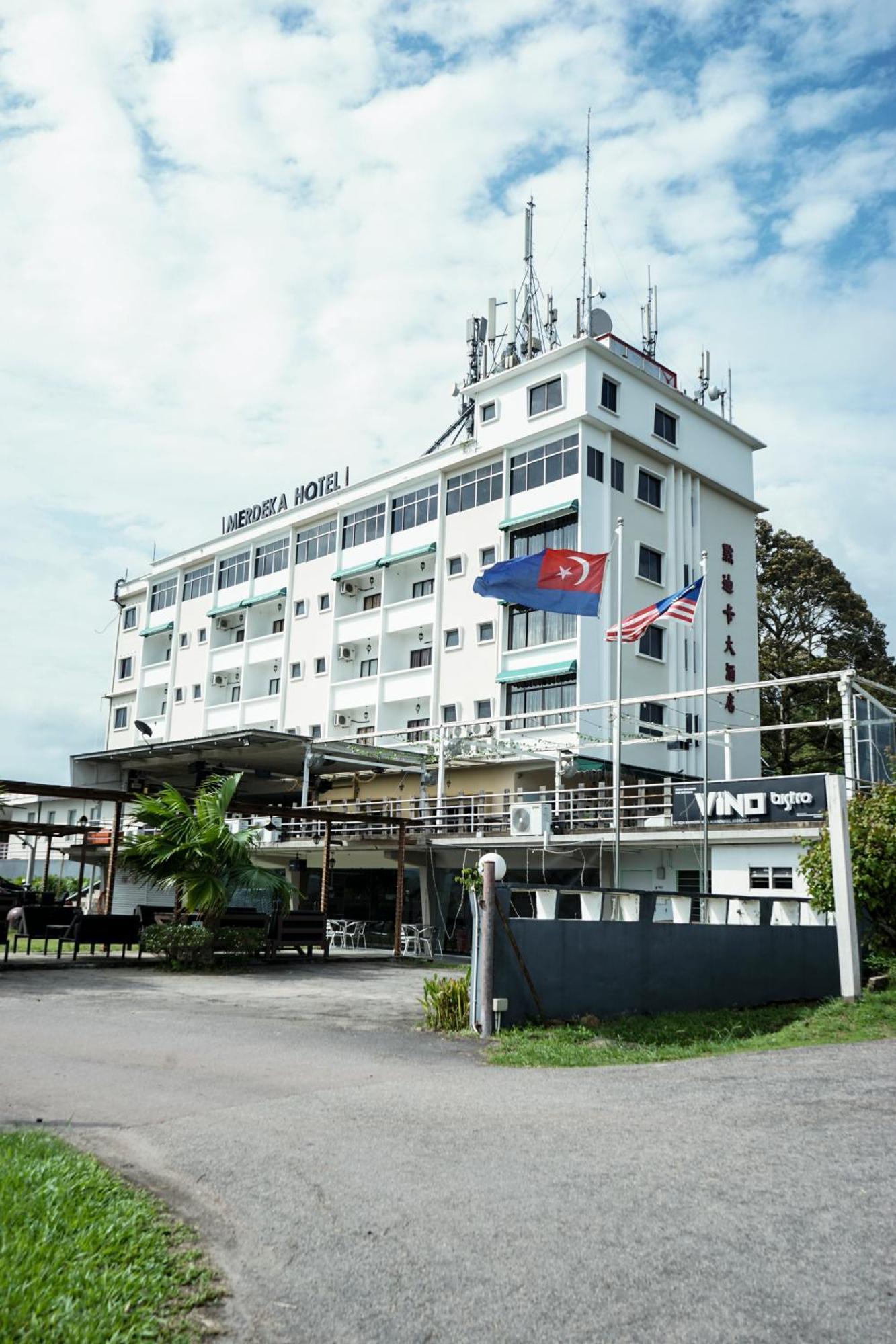 Merdeka Hotel Клуанг Екстер'єр фото