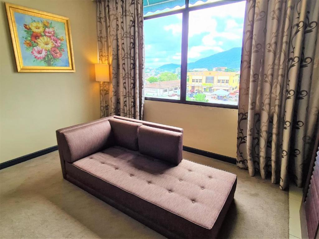 Merdeka Hotel Клуанг Екстер'єр фото