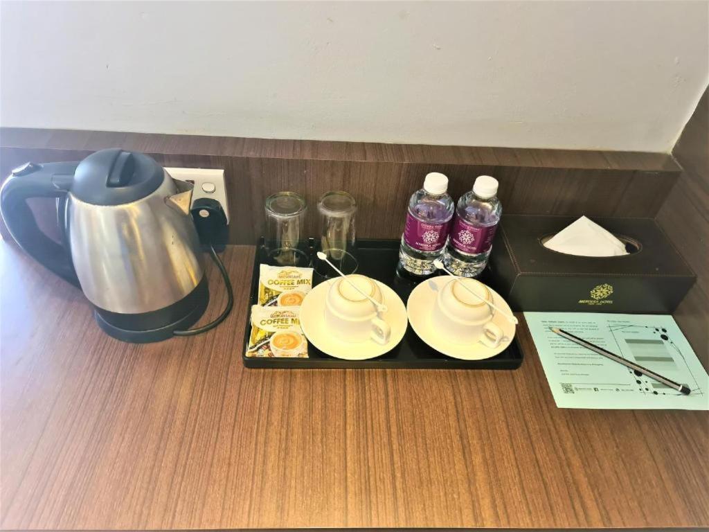 Merdeka Hotel Клуанг Екстер'єр фото