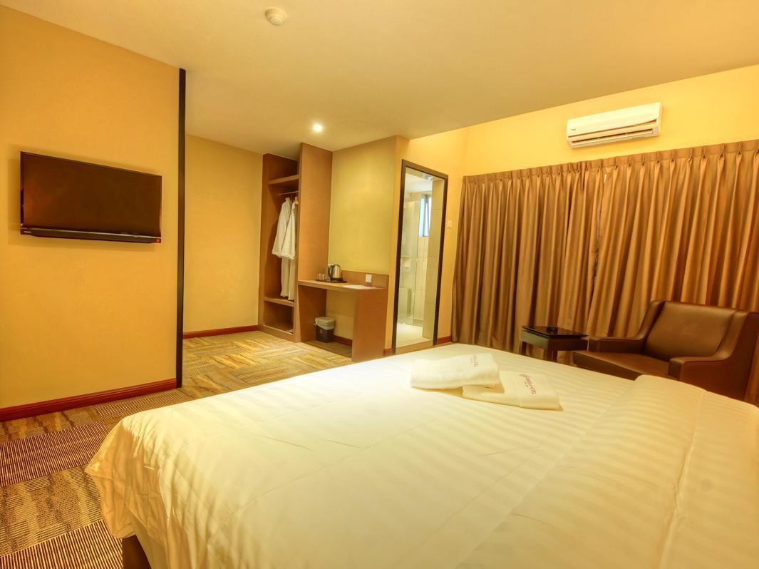 Merdeka Hotel Клуанг Екстер'єр фото